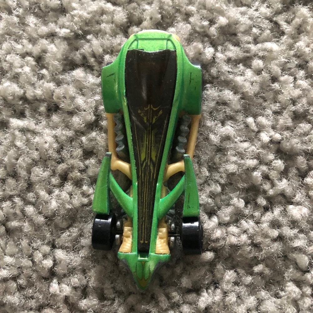 Hot wheels green car